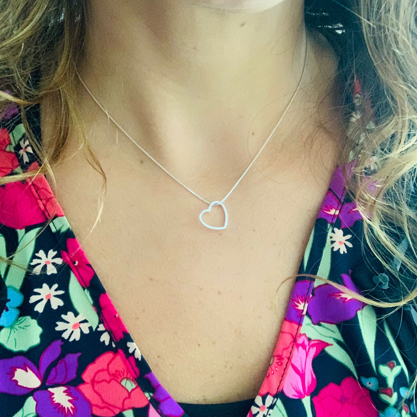 Collar corazón colgado