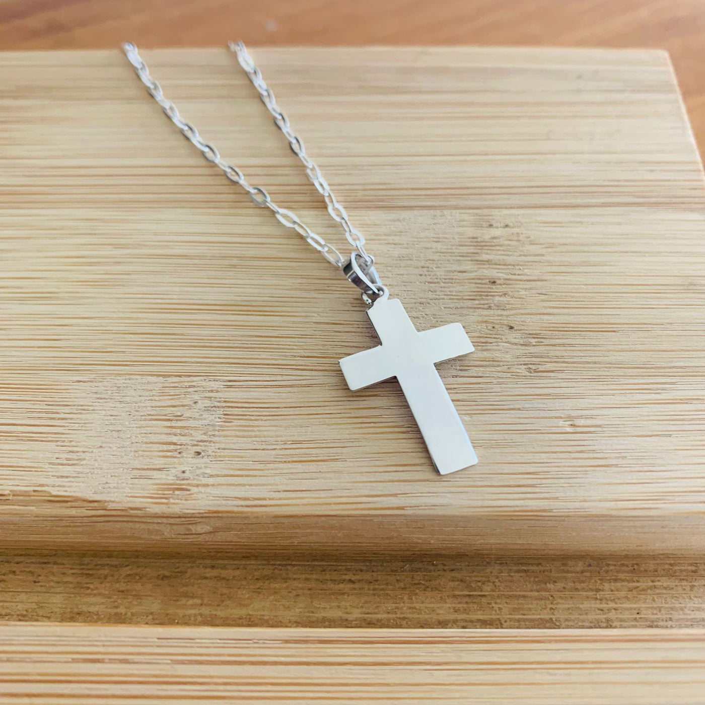 Collar Cruz de plata lisa